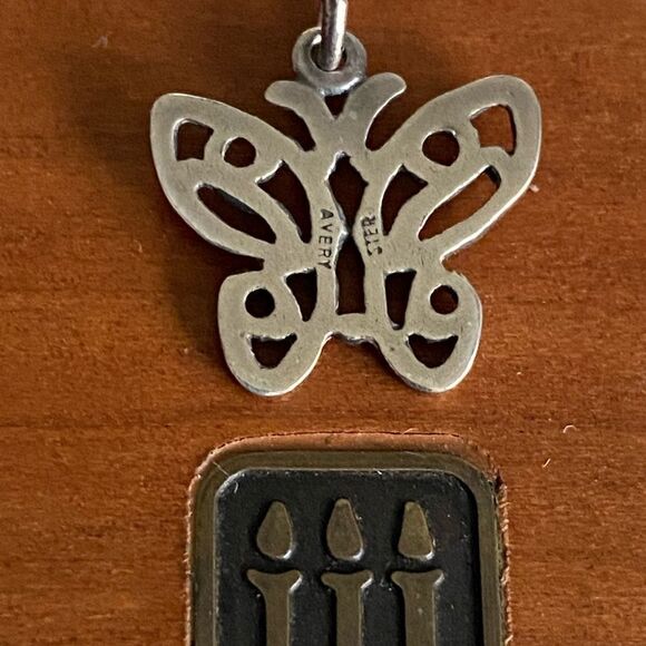 James Avery Retired Open Lace Butterfly Charm - Picture 2 of 2